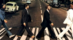 V Británii riešia kuriózny problém. Môže za to jedna fotka skupiny Beatles