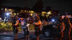 Horiace autá a hnev davu. Trump poslal do Los Angeles Národnú gardu, mestom otriasol chaos