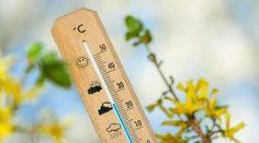 Teploty ako na hojdačke: Vo Vernári v sobotu ráno mrzlo, cez deň sa oteplilo na 25 stupňov