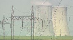 Cenu elektriny pre domácnosti zastropovali aj na ďalší rok. Pomoci sa dočkajú aj samosprávy