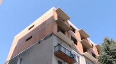 Zúfalí Ružinovčania zalamujú ruky. Zaplatili si za nadstavbu, nič z toho nemajú