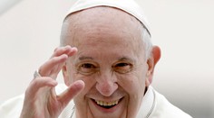 Život plný zvratov a prekážok. Pápež František sa napriek láske a chorobám oddal Bohu