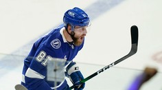 Černák prvým gólom v play off prispel Tampe k úspešnému vstupu vo finále