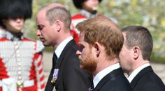 Princ Harry dorazil do Británie. Spolu s bratom ich čaká veľká úloha