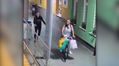 Spiacemu mužovi na stanici ukradli aj oblečenie, ktoré mal na sebe. Polícia pátra po páchateľovi