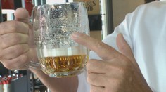 Pijeme menej piva. Každý piatok si dáme v priemere dva poháre čapovaného