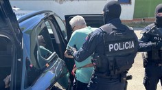 Š. Agha priviezli z Prahy na Slovensko, kde nastúpi do výkonu trestu