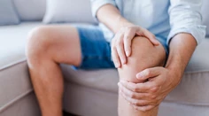 Príznaky, ktoré signalizujú artritídu. Neignorujte ich, včasná diagnostika vás ušetrí mnohej bolesti
