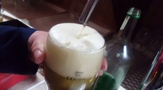 Jedno pivko v práci? Zákon to zakazuje, ale firmy to môžu povoliť