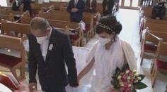 Odchovanci detského domova si povedali svoje „áno“. Opatreniam museli podriadiť celý obrad