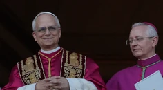 Novým pápežom sa stal Robert Francis Prevost. Vybral si meno Lev XIV.