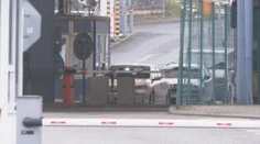Stovky mladých Ukrajincov odmietli vstúpiť do armády a bezpečie hľadajú na Slovensku. Vrátiť ich späť nemôžeme