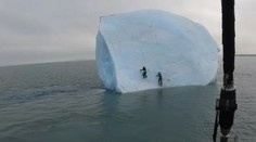VIDEO: Muži unikli smrti o vlások počas toho, ako sa šplhali po ľadovci