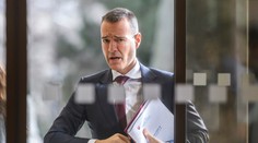 Minister Drucker má za sebou prvý školský rok. Platy učiteľov sa mu nepodarilo zvýšiť, no poslancom posiela jasný odkaz