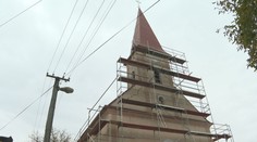 Malý zázrak v Jankovciach. Kostol rok po zemetrasení stále stojí a prišli aj dobré správy