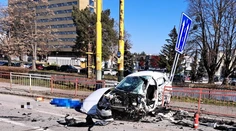 Muž, ktorý šialenou jazdou usmrtil troch ľudí, sa postavil pred súd. Vinu odmieta, z nehody si vraj nič nepamätá
