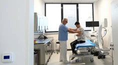 Ambulancie podpísali zmluvy so zdravotnými poisťovňami. Avšak len na mesiac