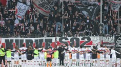 VIDEO: Brankár nemal nárok. Stuttgart nakopol v šesťbodovom zápase parádny angličák