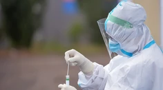 Slovensko potvrdzuje, že vakcíny sú účinné. Zisťovali sme, koľko zaočkovaných sa u nás nakazilo