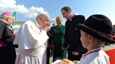 VIDEO: Pozrite si prvé kroky pápeža Františka na Slovensku