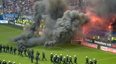 Hamburg prvýkrát v histórii zostúpil z Bundesligy: Hráči plakali, fanúšikovia zúrili