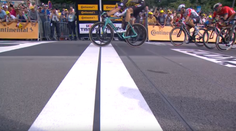 TdF: Peter Sagan tesne druhý v prvej etape, rozhodla fotka (video)