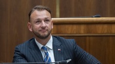 Prezentovalo sa len 58 opozičných poslancov. O odvolávaní Šutaja Eštoka budú rokovať až vo februári