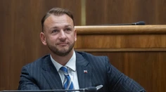 Odvolávanie ministra: Nebudeme sa podieľať na divadle, tvrdí Šutaj Eštok. Sme vystavení nestabilite Ficovho zlepenca, kontruje Dubéci