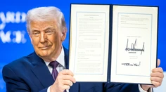 „Spolok krajín, ktoré obľubujú Trumpa.“  Rada mieru je konkurenciou OSN, tvrdí amerikanista