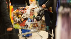 Zdraželi vajcia, múka, ryža i bravčové mäso. Zeleninu i maslo kúpite lacnejšie