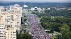 VIDEO: Bielorusi vyšli do ulíc. V Minsku Proti Lukašenkovi protestovalo 100-tisíc ľudí