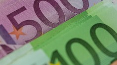 Slovensku budú na konci roka chýbať stovky miliónov eur. Politici nešetria a príjmy sú nízke