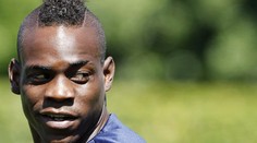 Šoumen Balotelli. Jemu vlastná reakcia na zimné transfery stojí za to