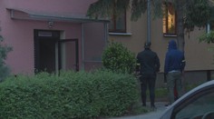 Susedia upozornili na divný smrad z bytu. Našli telá matky (†85) a syna (†66)