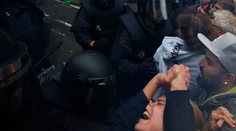 Katalánci kritizujú Madrid za brutalitu policajtov. Chcú hlasovať o nezávislosti
