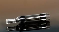 Kvôli elektronickej cigarete muselo núdzovo pristáť lietadlo