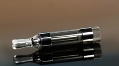 Kvôli elektronickej cigarete muselo núdzovo pristáť lietadlo
