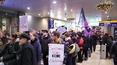 Novoročné sexuálne útoky v Nemecku vyvolali vlnu protestov. Obviňujú Merkelovú
