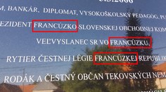 V Tekovských Nemciach odkryli pamätnú tabuľu s chybami