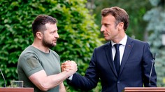Macron vyhlásil, že ukrajinské obilie budú exportovať cez Rumunsko
