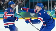 Semifinále po dvanástich rokoch. Švédi vyrovnali minútu a pol pred koncom, no Amerika si postup postrážila