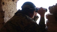 Sýrski povstalci údajne uväznili mužov a ženy v klietkach ako ľudské štíty