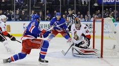 VIDEO: Rangers zdolali Ottawu a vyrovnali stav série, Karlsson nedohral pre zranenie