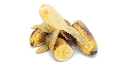 Upratovanie s prezretým banánom je hračka