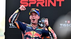 MotoGP: Sezónu zahájil napínavý duel v thajskom šprinte. Acosta zdolal Marqueza