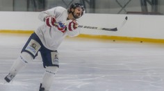 Ako si vedel upratať na ľade, tak to vie aj na parkovisku. Legenda Liptákov prekvapila novou prácou