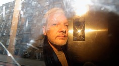 Psychiater varoval, že Assange by sa mohol pokúsiť o samovraždu