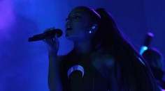 Nielen Ariana je otrasená tragédiou. Reagujú aj kolegovia z brandže