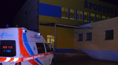 Panika na štadióne v Košiciach. Dusili sa tu a odpadávali ľudia