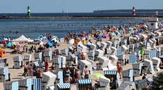 Dve tragédie pri Baltskom mori. Muž zomrel pri záchrane dcéry, žena podcenila silu mora